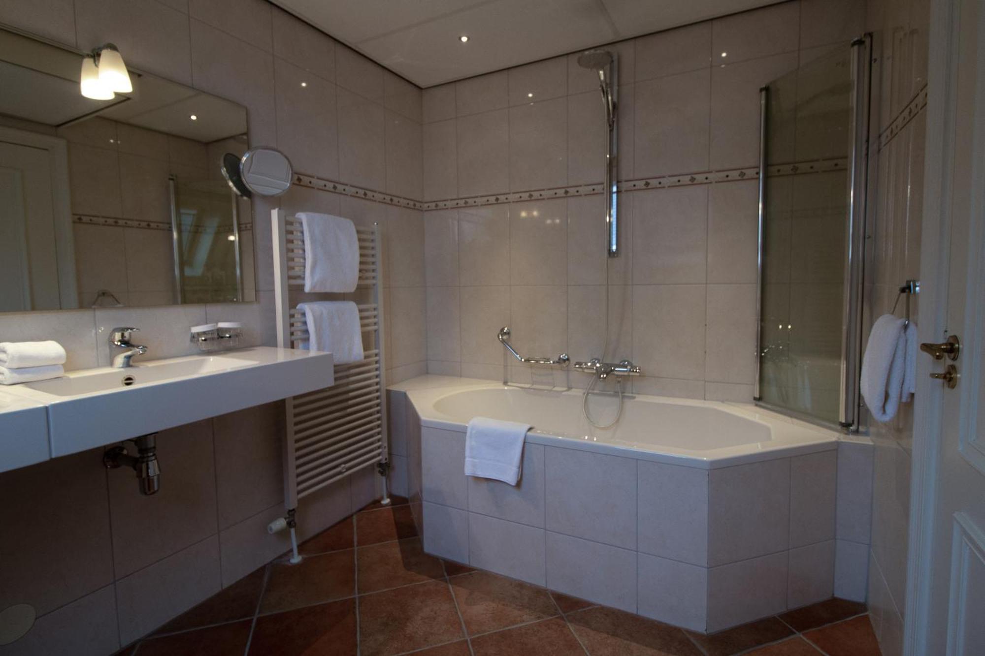 Grand Hotel En Residence De Draak Bergen op Zoom Δωμάτιο φωτογραφία