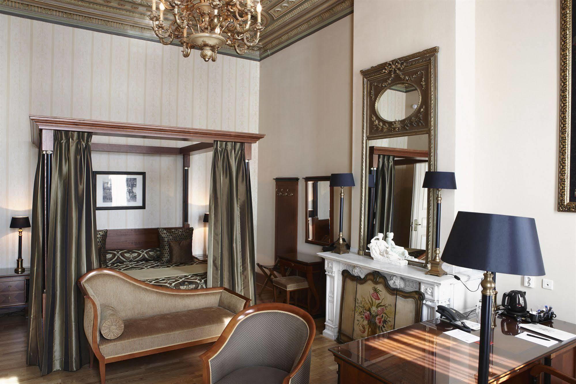 Grand Hotel En Residence De Draak Bergen op Zoom Εξωτερικό φωτογραφία